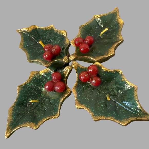 Holly Leaf Shaped Decorative Candles Set Of 4 With Red Berries & Gold Trim - Hol - Picture 4 of 4